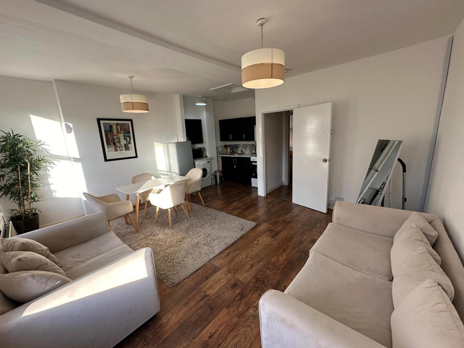 شقة One Bed Victorian Flat,10 Min Walk To Paddington, Sleeps 4, Pet-Friendly لندن المظهر الخارجي الصورة