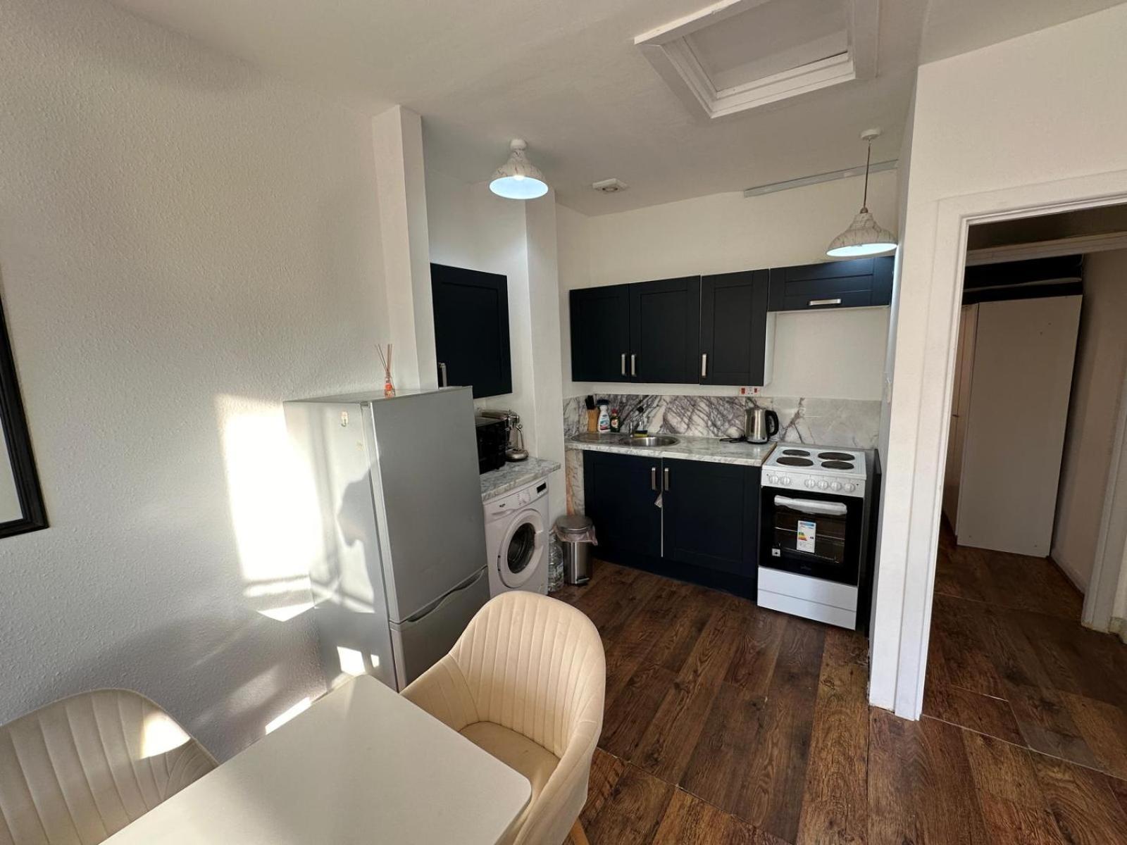 شقة One Bed Victorian Flat,10 Min Walk To Paddington, Sleeps 4, Pet-Friendly لندن المظهر الخارجي الصورة